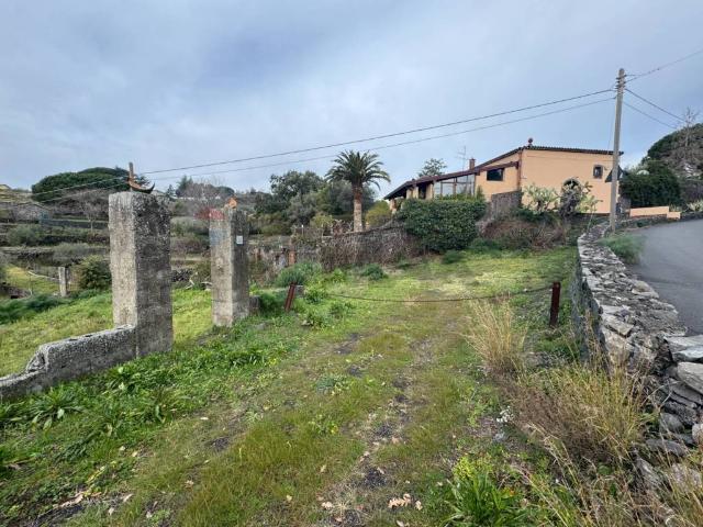 Terreno in vendita a Trecastagni, Sicilia
