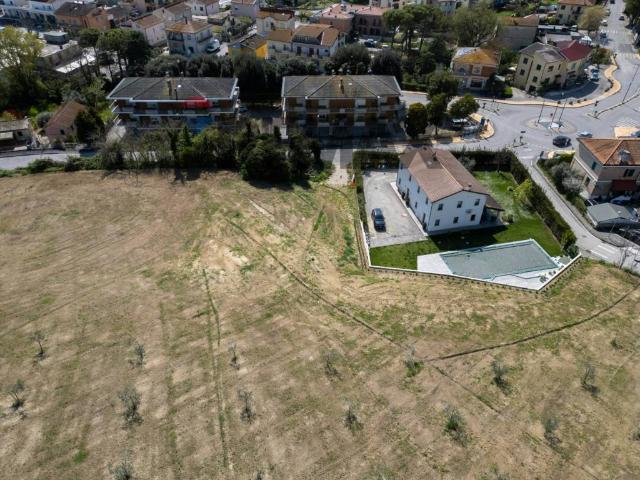 Terreno in vendita a Trecastelli, Marche