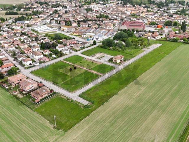 Terreno in vendita a Unione Terre e Fiumi, Tresigallo