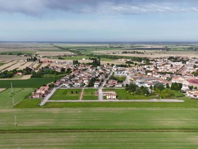 Terreno in vendita a Unione Terre e Fiumi, Tresigallo