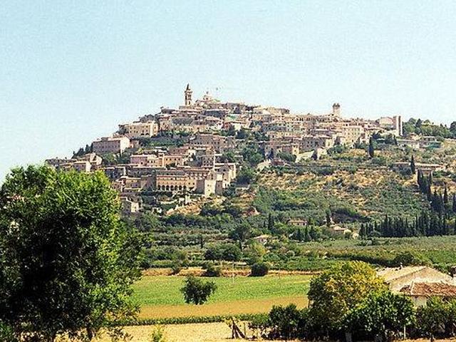 Terreno in vendita a Trevi, Umbria