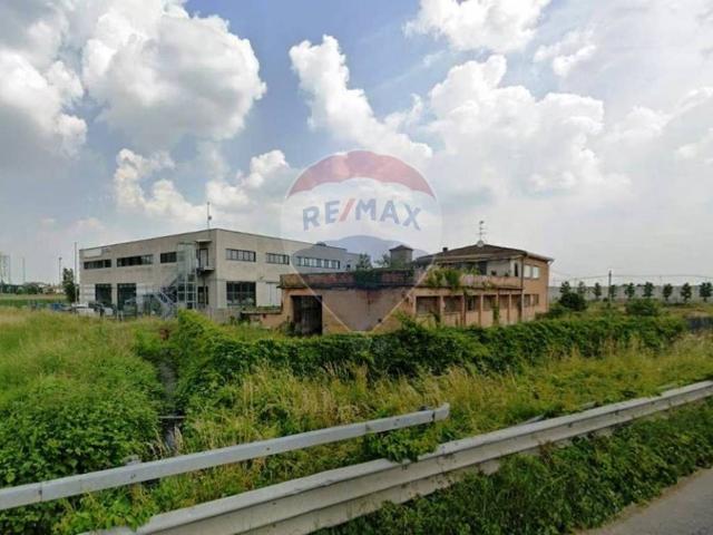 Terreno in vendita a Treviglio, Lombardia