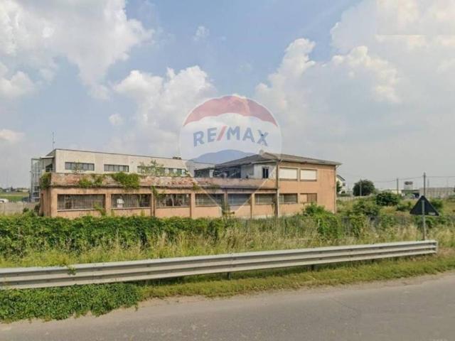 Terreno in vendita a Treviglio, Lombardia