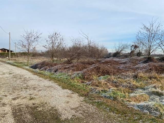Terreno in vendita a Treviglio, Lombardia