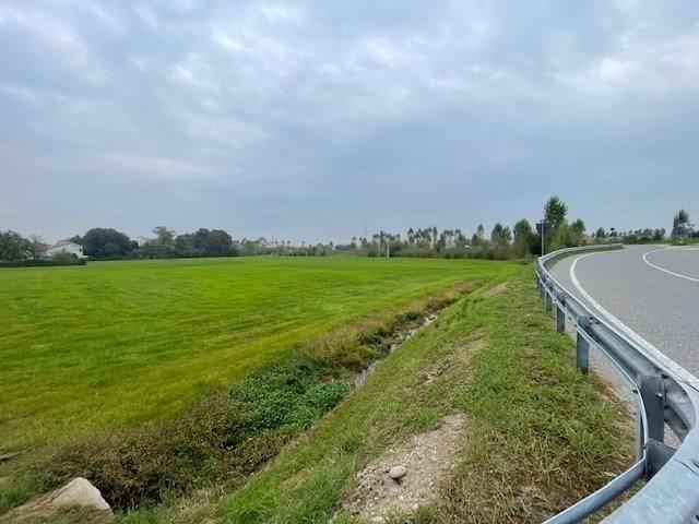 Terreno in vendita a Treviglio, Lombardia