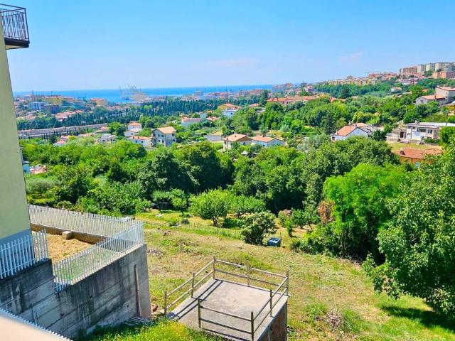 Terreno in vendita a Servola-Chiarbola-Valmaura-Borgo San Sergio, Villa Opicina