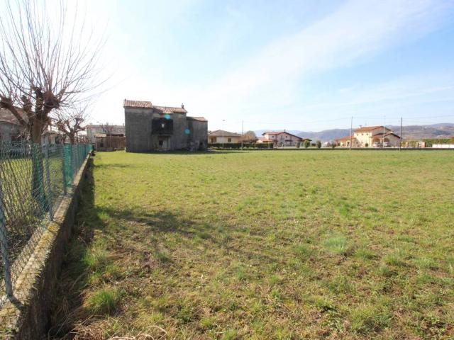 Terreno in vendita a Trissino, Veneto