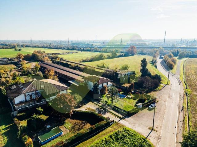 Terreno in vendita a Truccazzano, Lombardia