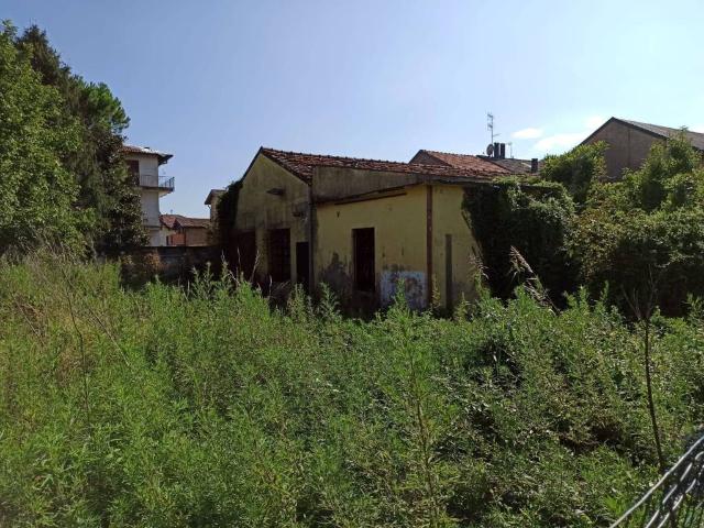 Terreno in vendita a Turate, Lombardia
