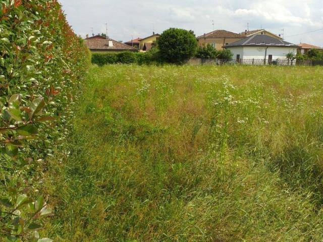Terreno in vendita a Uboldo, Lombardia