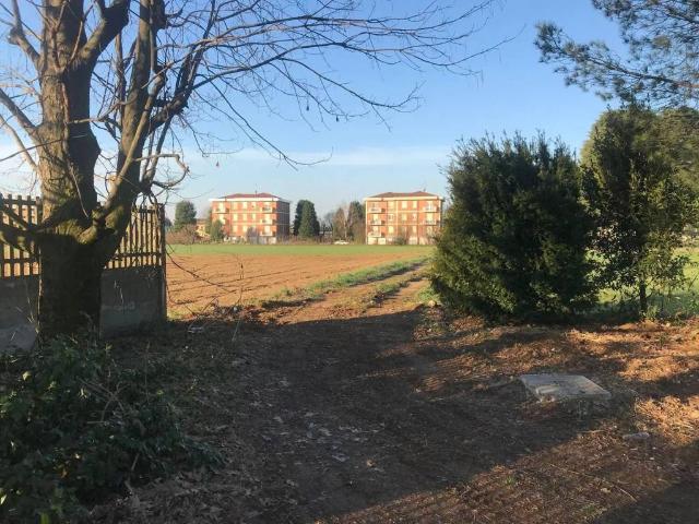 Terreno in vendita a Uboldo, Lombardia