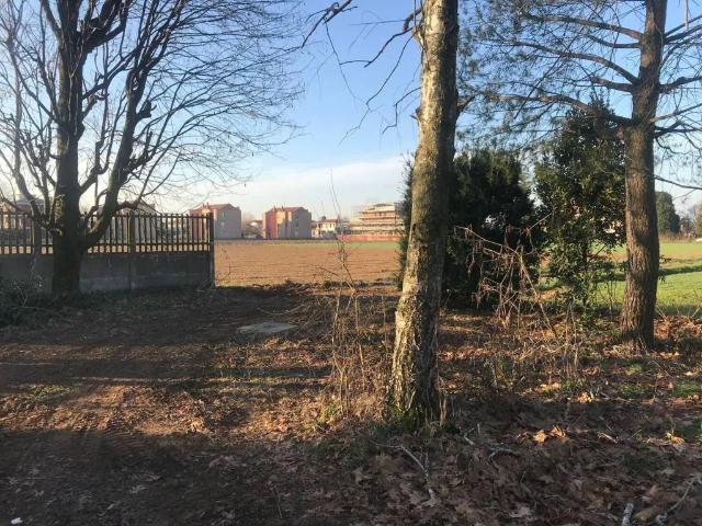 Terreno in vendita a Uboldo, Lombardia