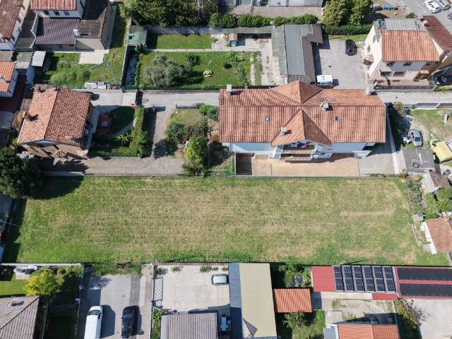 Terreno in vendita a San Rocco, Udine / Udin