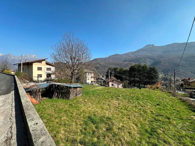 Terreno in vendita a Valbrona, Lombardia