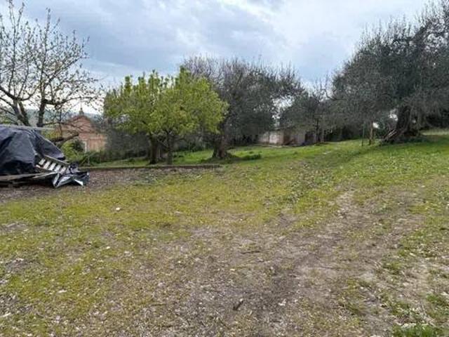 Terreno in vendita a Vallefoglia, Marche