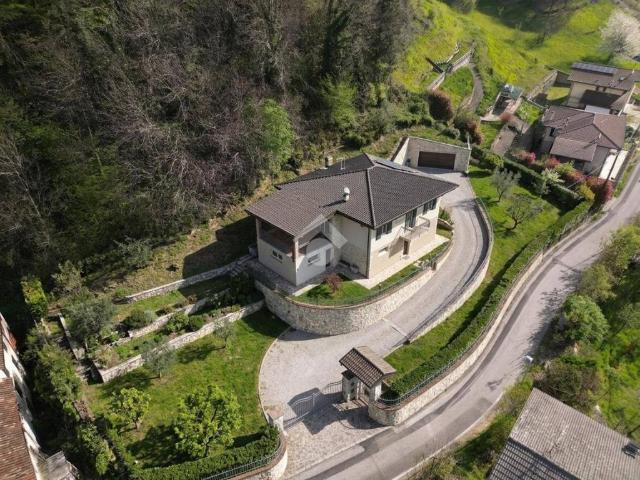 Terreno in vendita a Valli Del Pasubio, Veneto