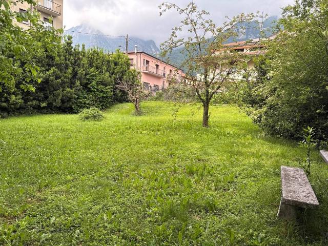 Terreno in vendita a Parè, Valmadrera