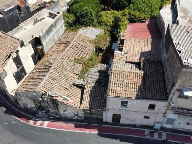 Terreno in vendita a Valverde, Sicilia