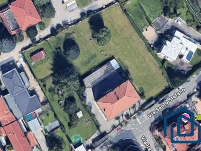 Terreno in vendita a Vanzago, Lombardia