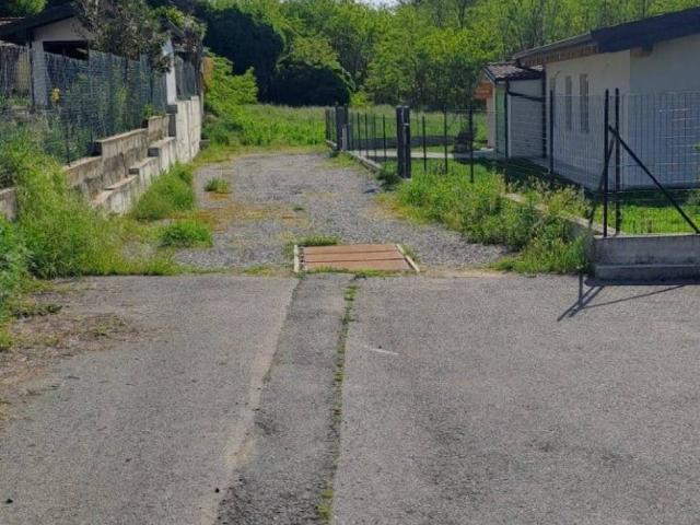 Terreno in vendita a Varallo Pombia, Novara
