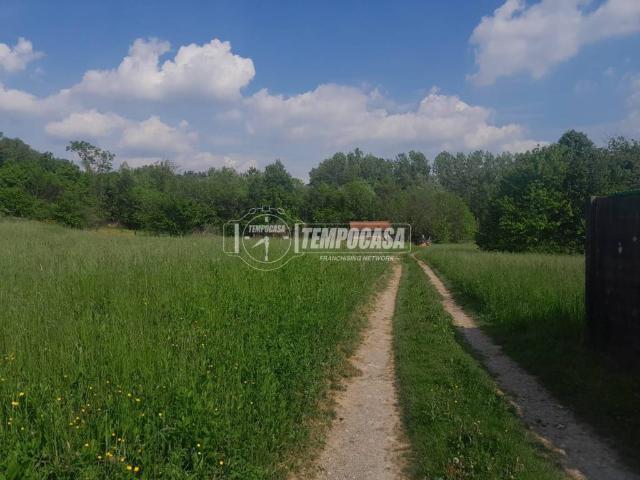 Terreno in vendita a La Bassa, Varese
