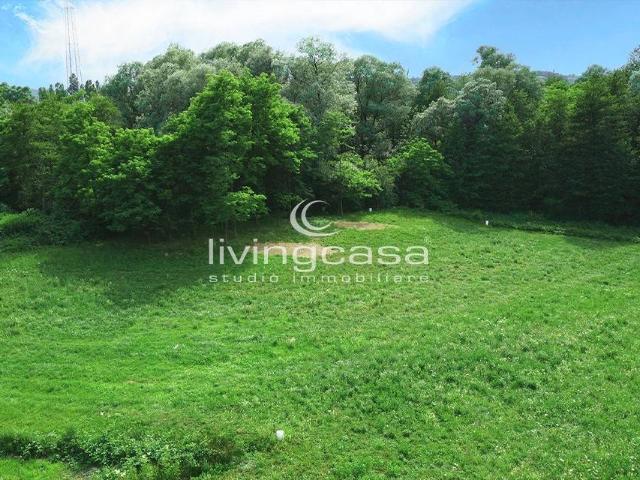 Terreno in vendita a Veduggio Con Colzano, Lombardia
