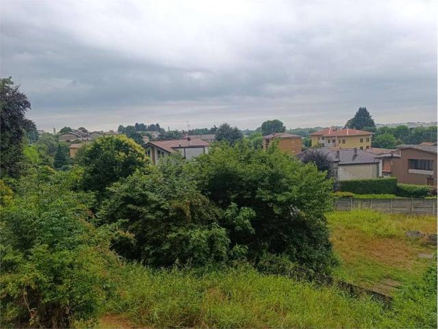 Terreno in vendita a Veduggio Con Colzano, Lombardia