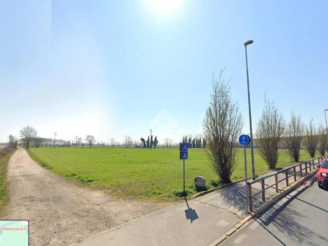 Terreno in vendita a Vellezzo Bellini, Lombardia