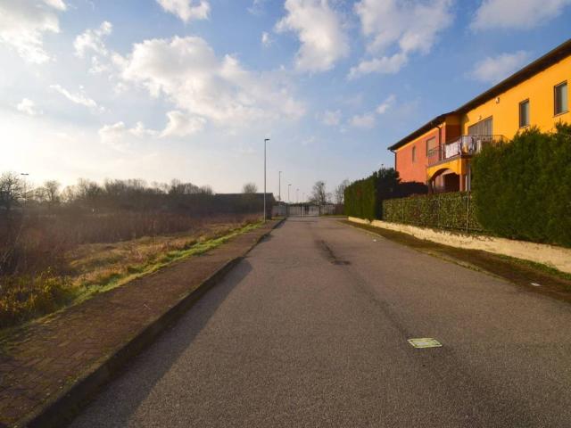 Terreno in vendita a Canadà, Piemonte