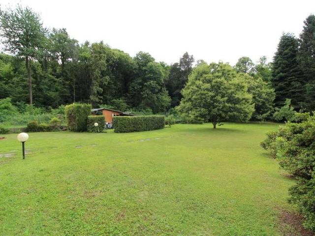 Terreno in vendita a Vergiate, Lombardia