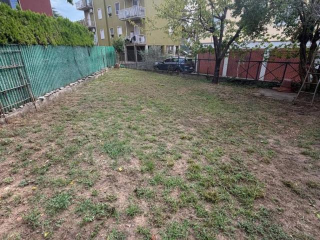 Terreno in vendita a San Massimo, Verona