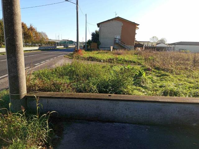 Terreno in vendita a Volta, Viadana