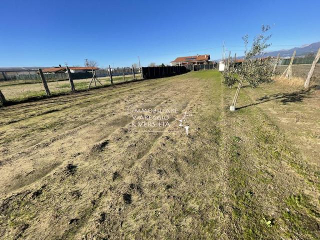 Terreno in vendita a Torre del Lago Puccini, Viareggio
