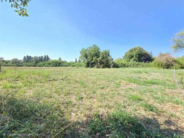 Terreno in vendita a Viareggio, Toscana