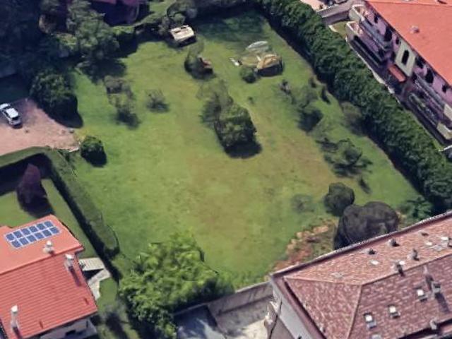 Terreno in vendita a Villa Cortese, Lombardia