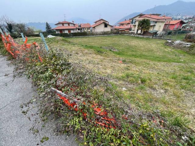 Terreno in vendita a Villa D'adda, Lombardia