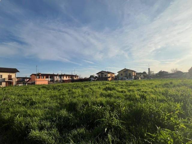 Terreno in vendita a Villanova Sillaro, Lombardia