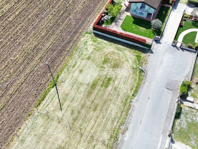 Terreno in vendita a Visano, Lombardia