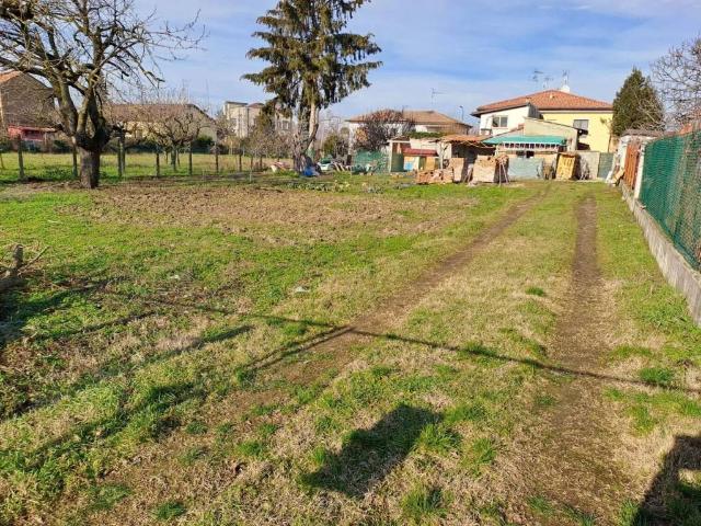 Terreno in vendita a Voghera, Lombardia