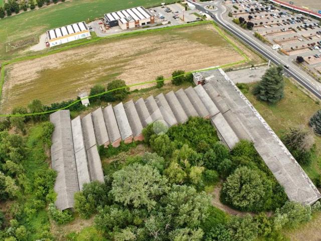 Terreno in vendita a Voghera, Lombardia