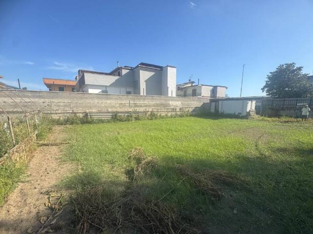 Terreno in vendita a Volla, Campania