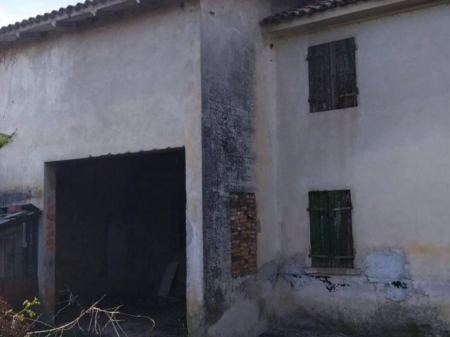 Terreno in vendita a Volpago Del Montello, Veneto