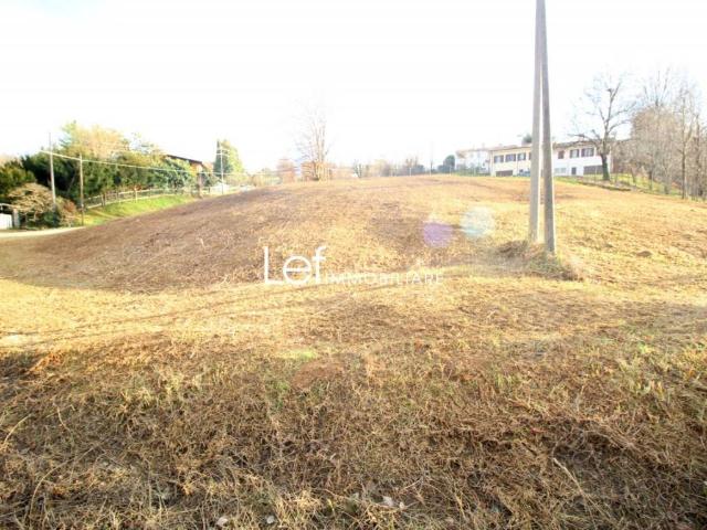Terreno in vendita a Volpago Del Montello, Veneto