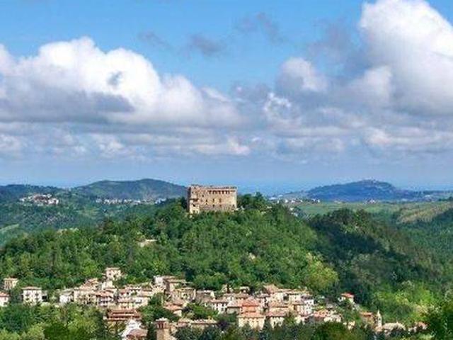 Terreno in vendita a Zavattarello, Lombardia