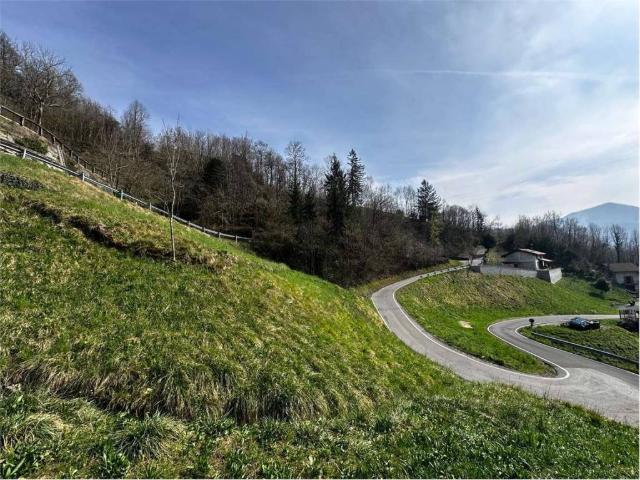 Terreno in vendita a Comunità Montana della Valle Brembana, Zogno