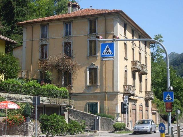 Terreno in vendita a Comunità Montana della Valle Brembana, Zogno