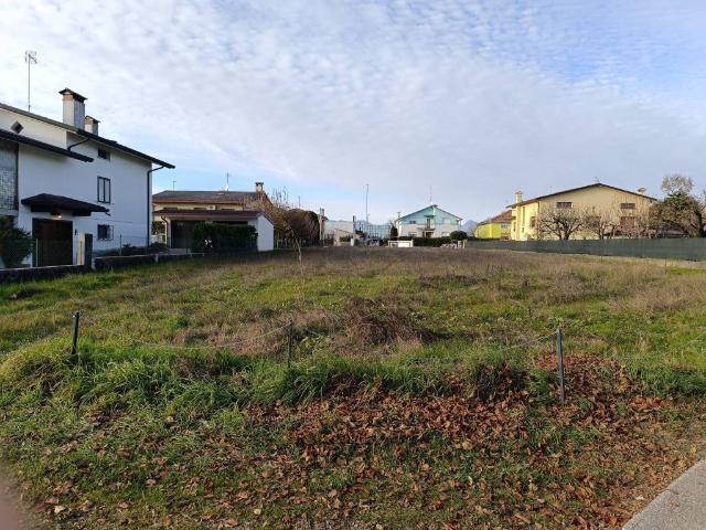 Terreno in vendita a Zoppola, Friuli-Venezia Giulia