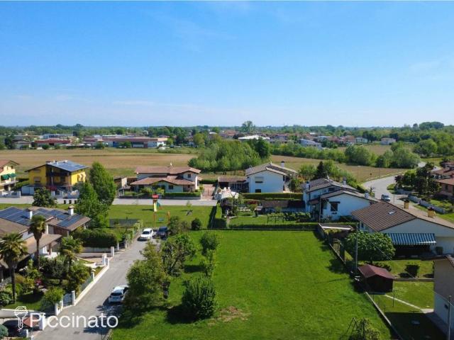 Terreno in vendita a Zoppola, Friuli-Venezia Giulia