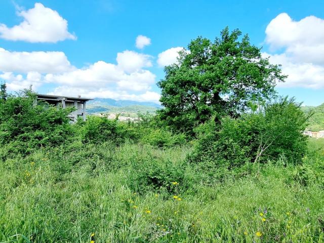 Terreno in vendita a Pratola Serra, Campania