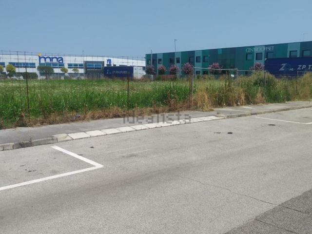 Terreno in vendita a Mestrino, Veneto